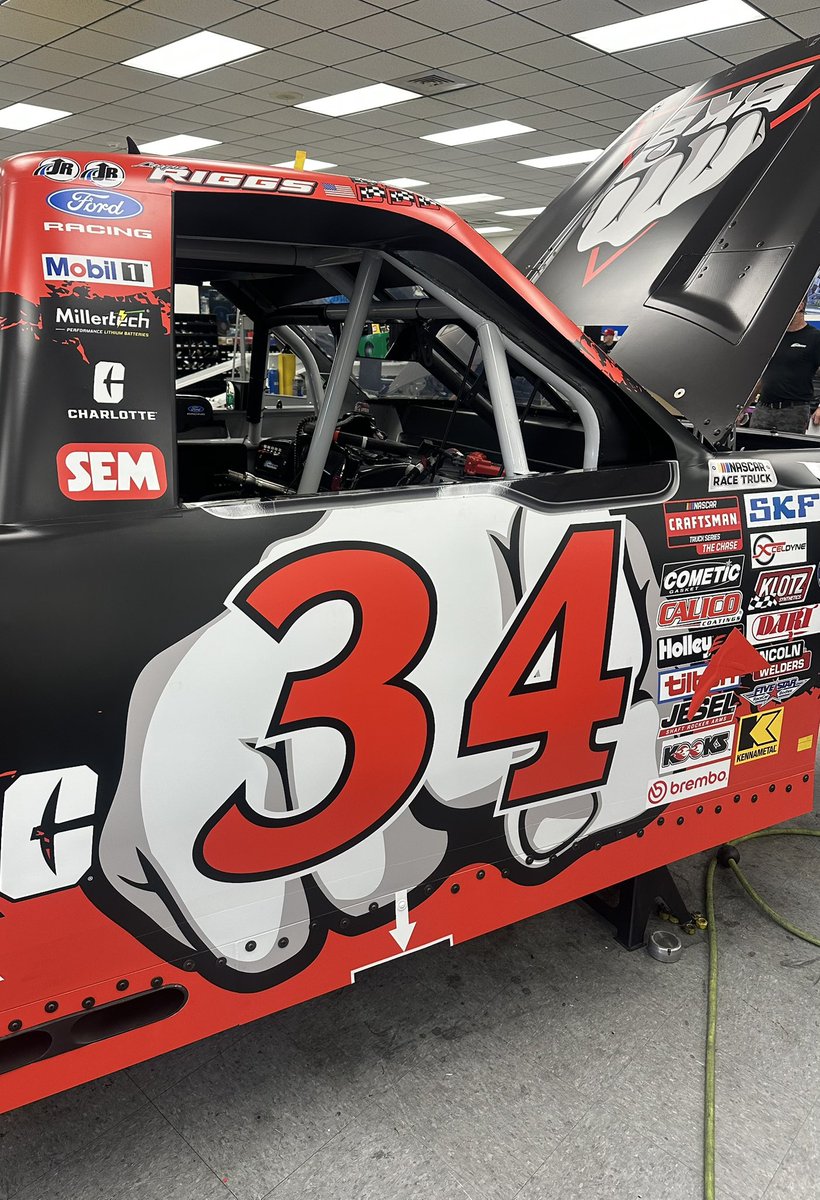 LayneRiggs99's tweet photo. Back in the @bkbbareknuckle machine Friday at @CLTMotorSpdwy 👊🏻😤 https://t.co/ntwvpQj0We
