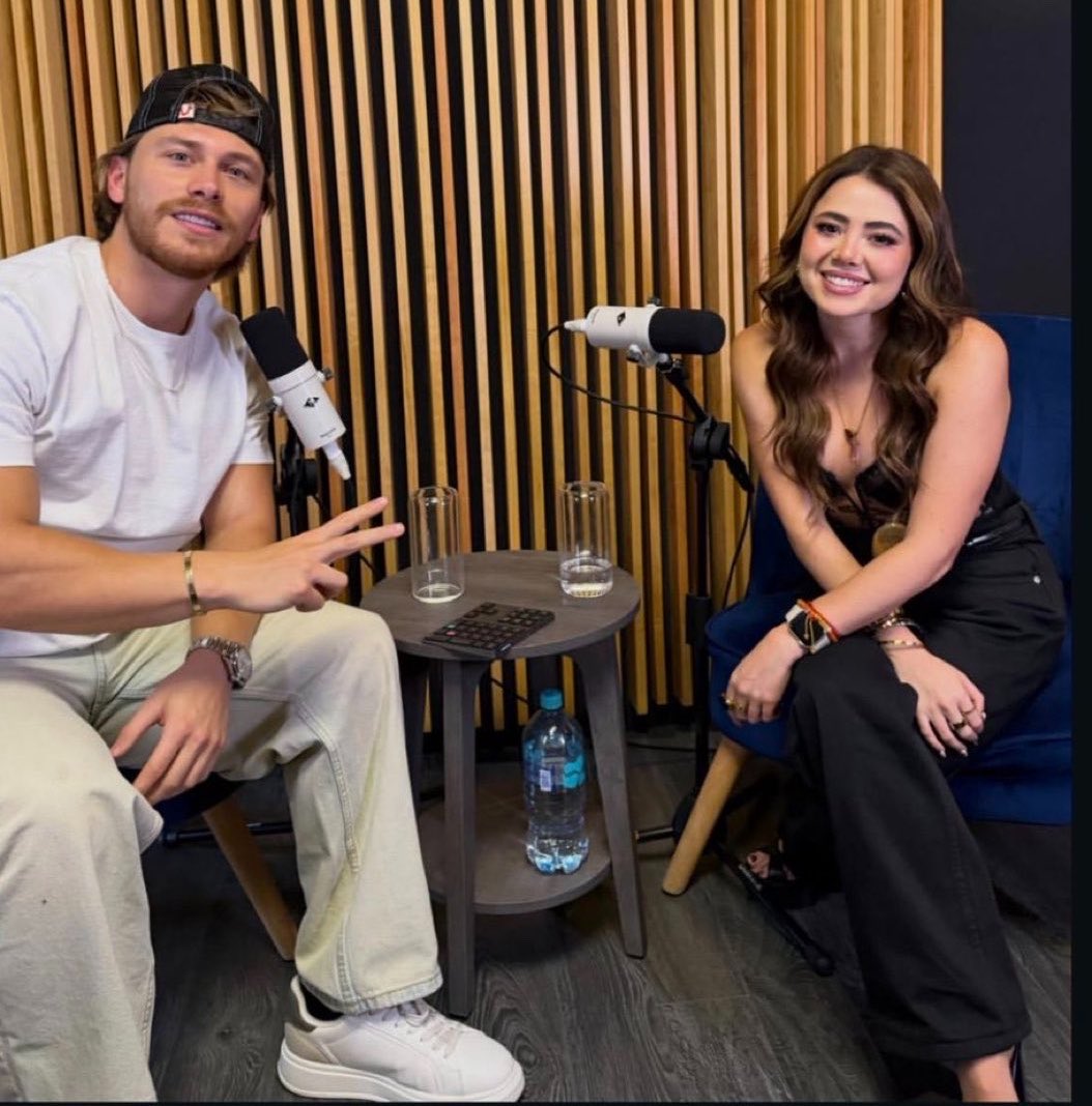 gabgavvv123's tweet photo. Se viene Podcast de Aldo con Mariana para el canal de Aldo #aldotdenigris https://t.co/apNI5KSFcA