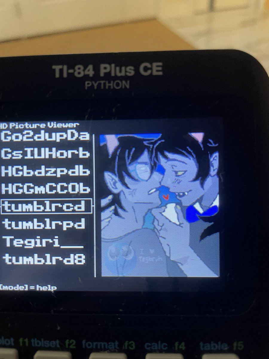 turninsfunhouse's tweet photo. phone ban in school means nothing to me https://t.co/1A1kqvP4oB