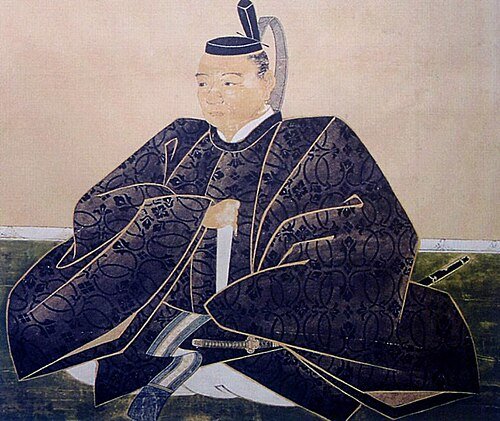 naruseyanoken1's tweet photo. 1631年10月7日（寛永8年9月12日）は、豊臣秀吉の子飼の衆で、賤ヶ岳の七本槍の1人であるこの方の命日です。

寛永4年（1627年）、会津の蒲生忠郷が嫡子なく亡くなったことで蒲生氏が伊予松山藩へ減転封となり、入れ替わりでこの方が会津藩へ移封され、同時に43万5500石に加増となりました。

豊臣恩顧でありながらの厚遇は、犬猿の仲であった藤堂高虎の推挙もあったようで、以後ふたりは昵懇の仲となったそうです。

また、徳川家でもこの方が元は三河衆（父は松平家臣）ということも考慮にあったのかも知れません。

せっかく得た大領ですが、この方の死後改易となり、近江水口藩2万石として名跡は保たれました。

どなたかお分かりになりますでしょうか。