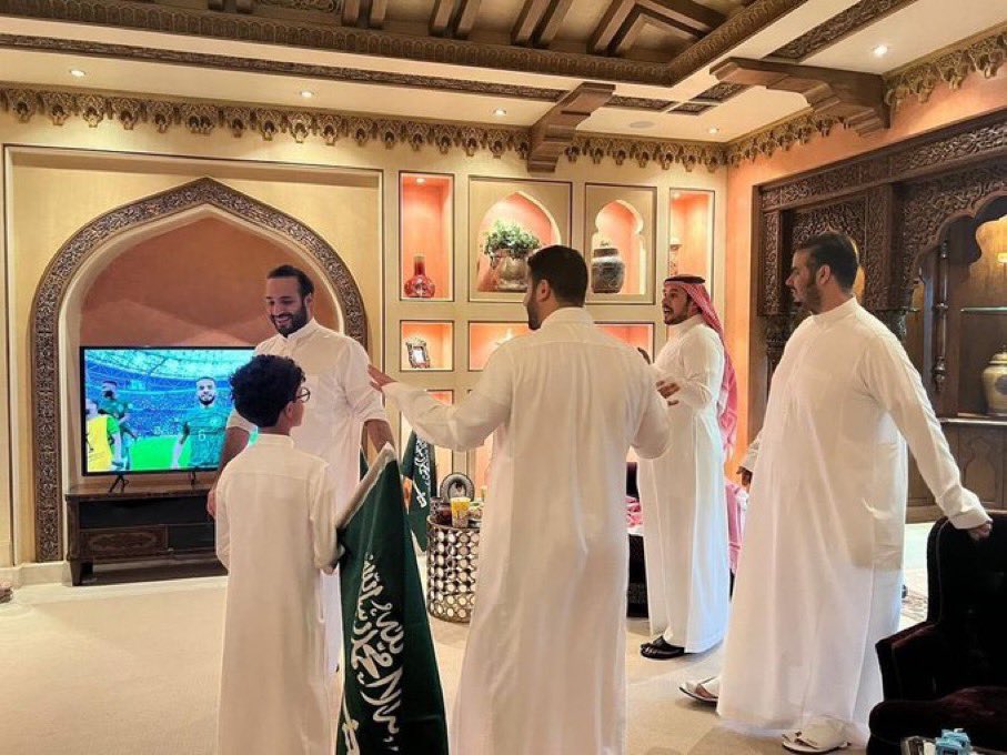 rkn1199's tweet photo. الف مبروك لمنتخبنا السعودي 
تحقيق بطولة كاس الخليج ،

بدعم قيادتنا الرشيدة اليوم نحصد ثمار رؤيةٍ جعلت الرياضة السعودية في مكانٍ آخر و تطور عظيم جداً ..

المستحيل ليس سعوديًا 🇸🇦🏆
 #كاس 
#خليجي٢٧ https://t.co/3GI3p55Xgv