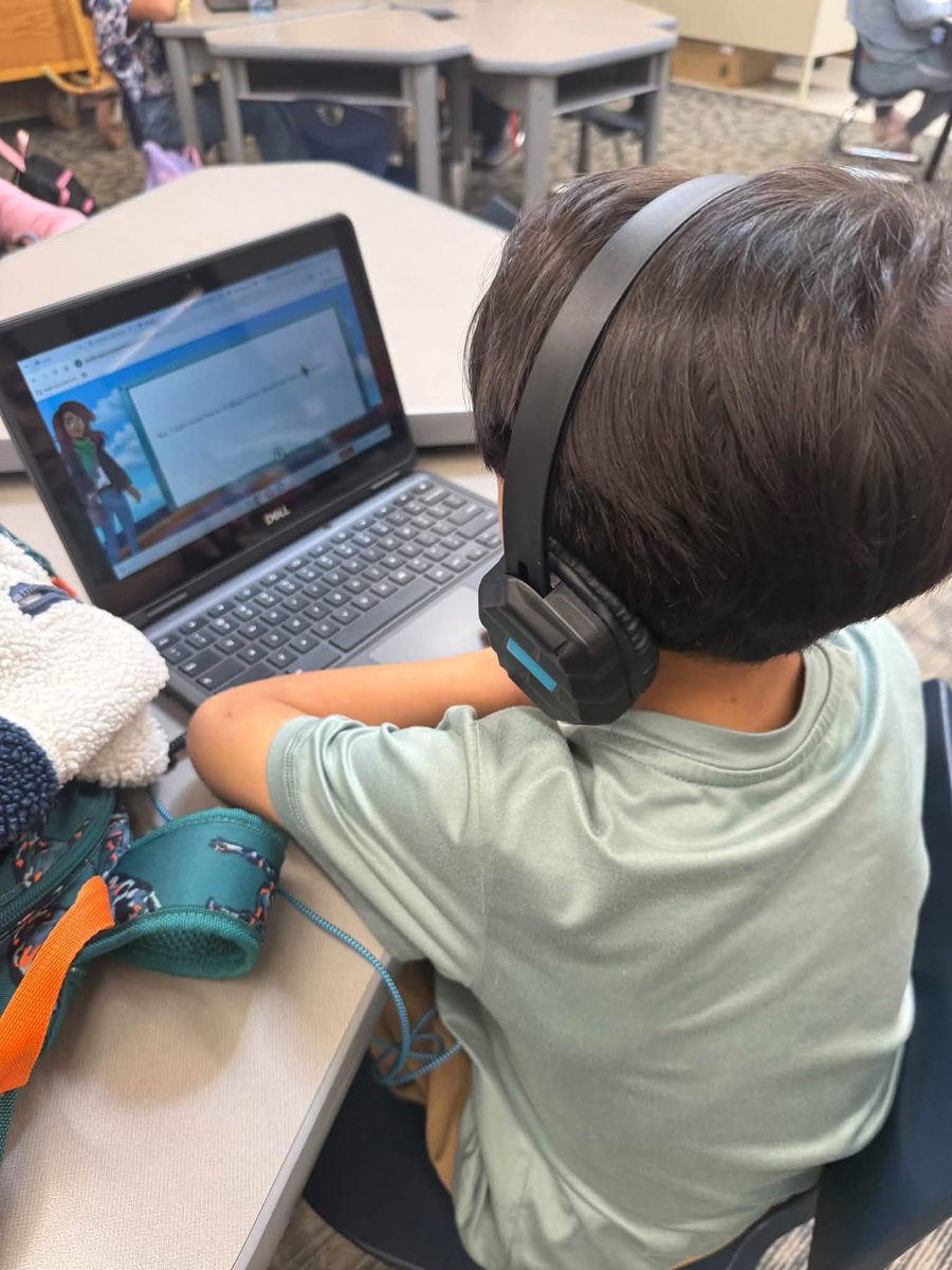 MaryCastleElem's tweet photo. 📚✨ WHAT IF WAITING FOR THE BUS BECAME MORE TIME TO GROW? 🚌📖

Ms. Torres works with our late-bus students as an Amira reading intervention group, turning the time before they head home into another opportunity to strengthen reading skills, build fluency, and grow confidence. https://t.co/QBuuEEEw1Y