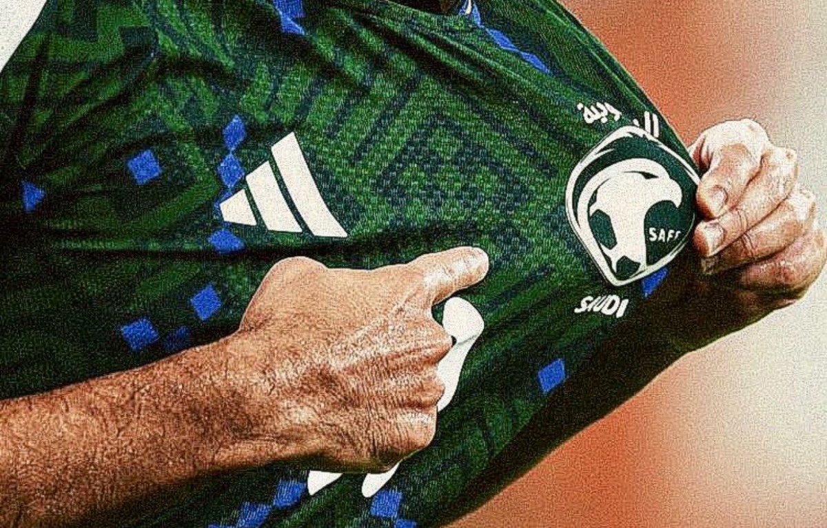 accvex's tweet photo. saudi falcons 🦅💚💚💚💚 https://t.co/jpe3V4GElR