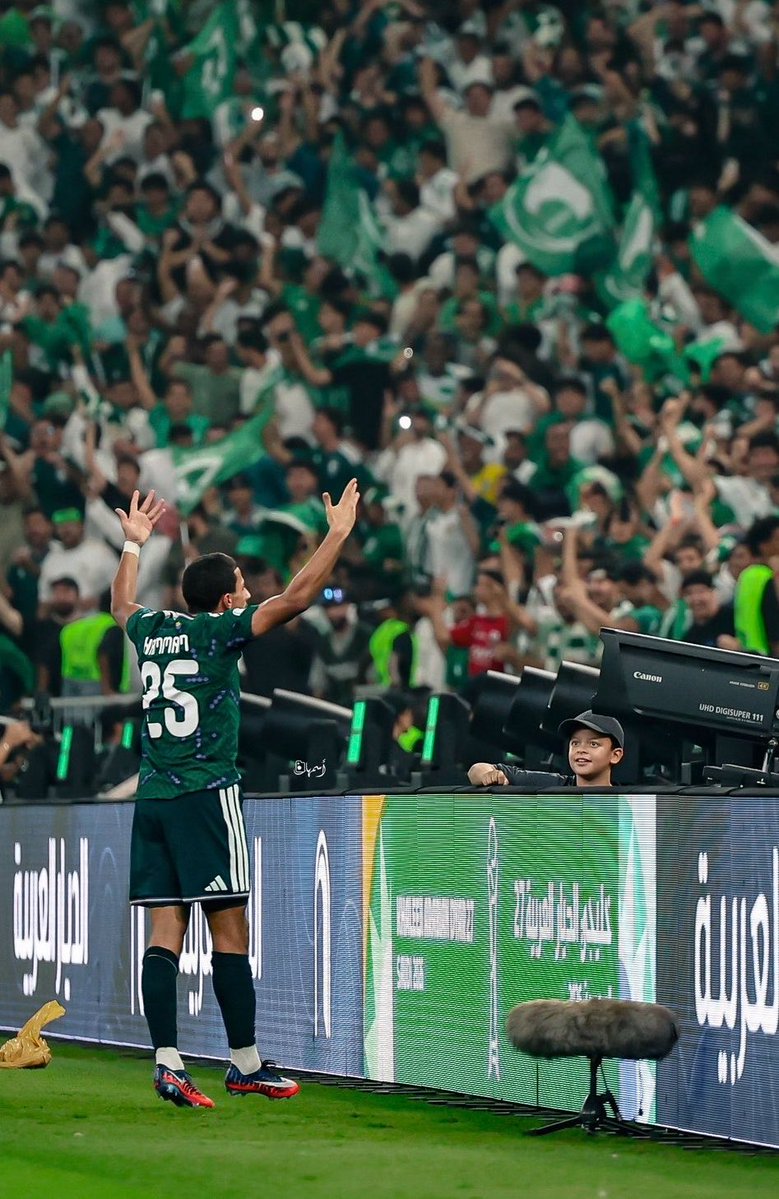 Ulll9_'s tweet photo. الحمدلله اللي خصنا من بين البشر وجعلنا
               💚« سعوديين »💚 https://t.co/TbCeTcZqOH
