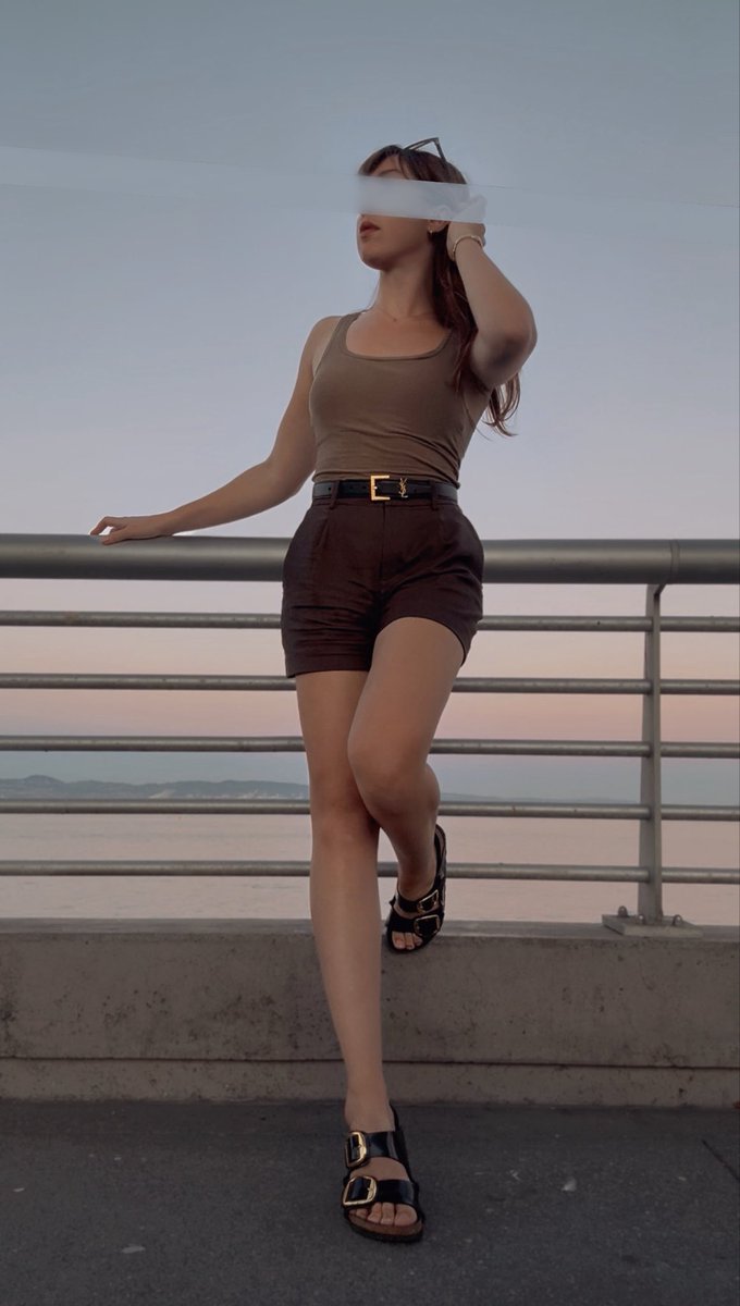 MeetEvelynVale's tweet photo. Enjoying the view 🤍 https://t.co/hut4Liw7GG
