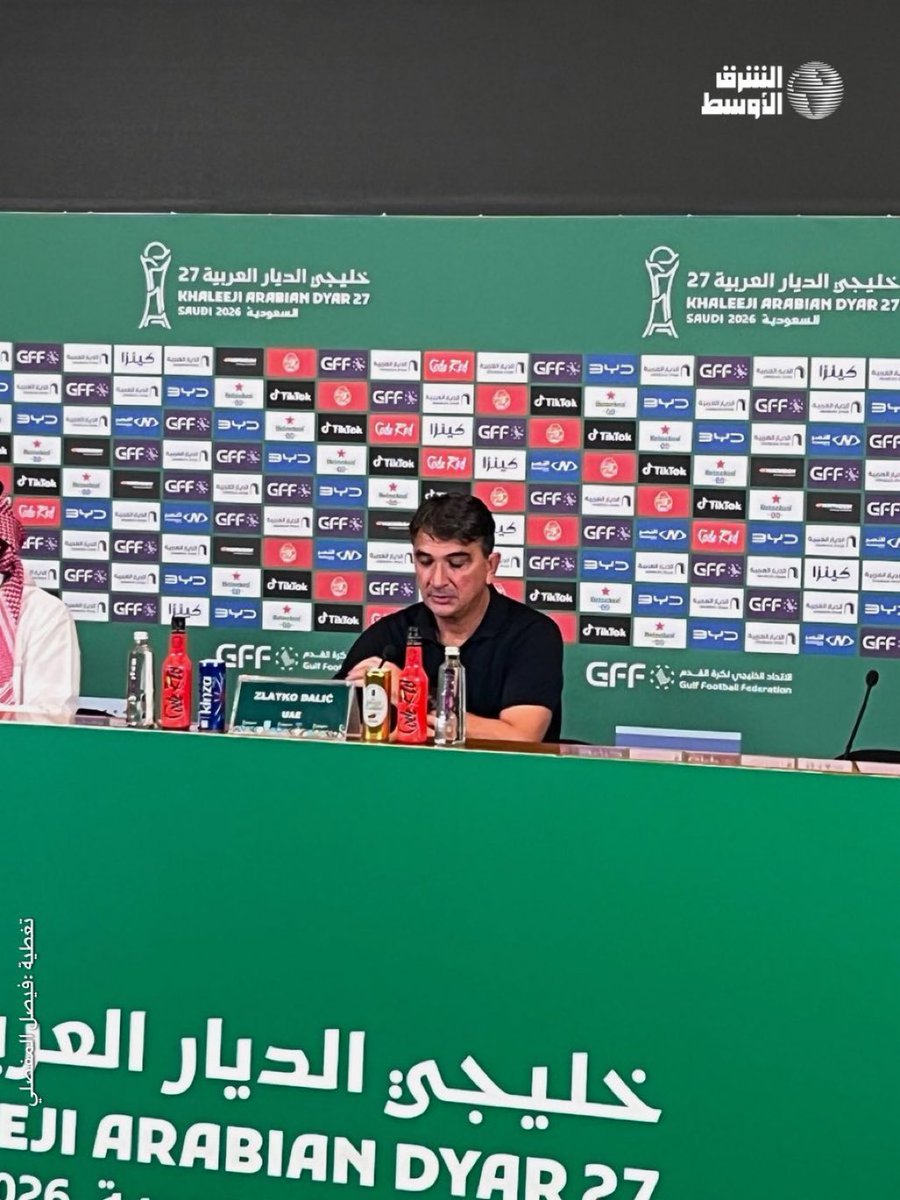 Nawaf_STATS's tweet photo. 🚨🚨🚨🚨🚨🚨⚠️ زلاتكو مدرب الامارات :

ربما بسبب حضور 60 الف مشجع وهذا التأثير الجماهيري، ارتكبنا خطأين في بداية المباراة. 

بعض لاعبينا لم يتعودوا على مثل هذه الاجواء😱 https://t.co/o46NeIfr4C