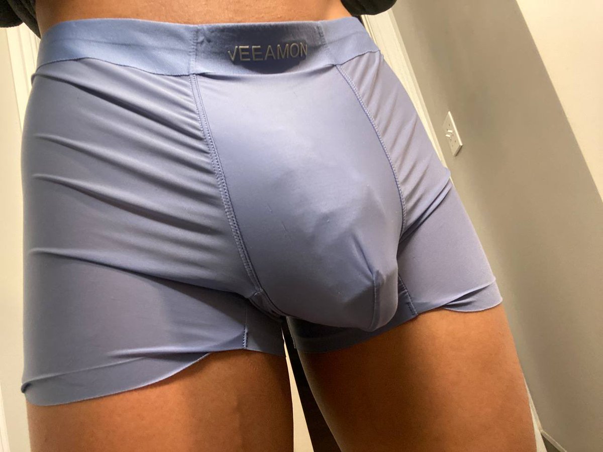 Bi_theway22's tweet photo. Bulging out https://t.co/VCX5fXTAVv