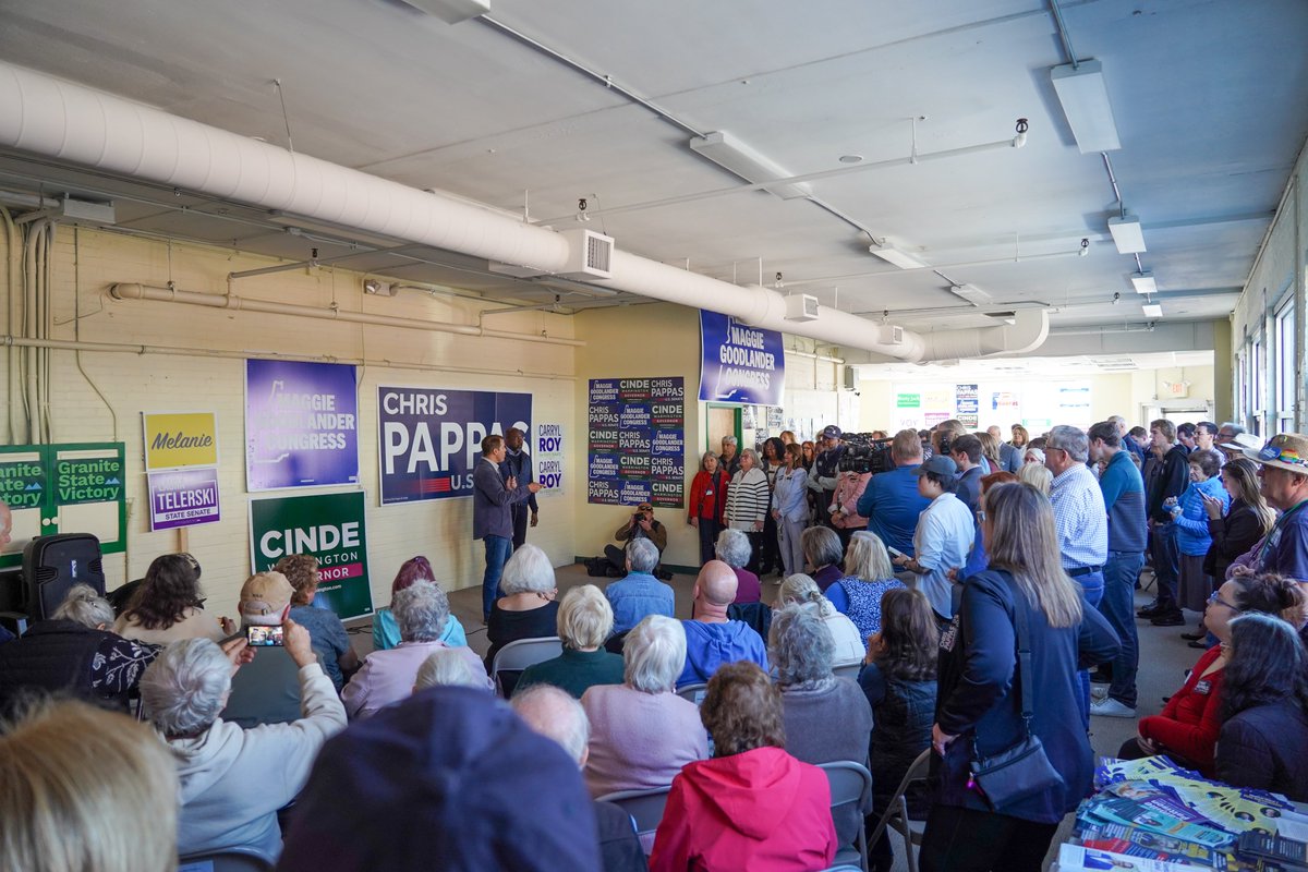 ChrisPappasNH's tweet photo. Next stop: Nashua with @ReverendWarnock and @Melanie4NH.

Folks in New Hampshire are ready to write a better future for America this November. https://t.co/76Hc4Qh042