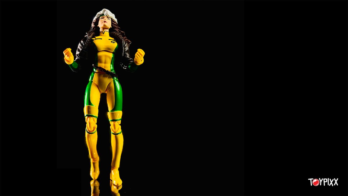 toypixx's tweet photo. Your action figures on black...a photo thread.

Aaannd GO! https://t.co/zOYH0Ym98u