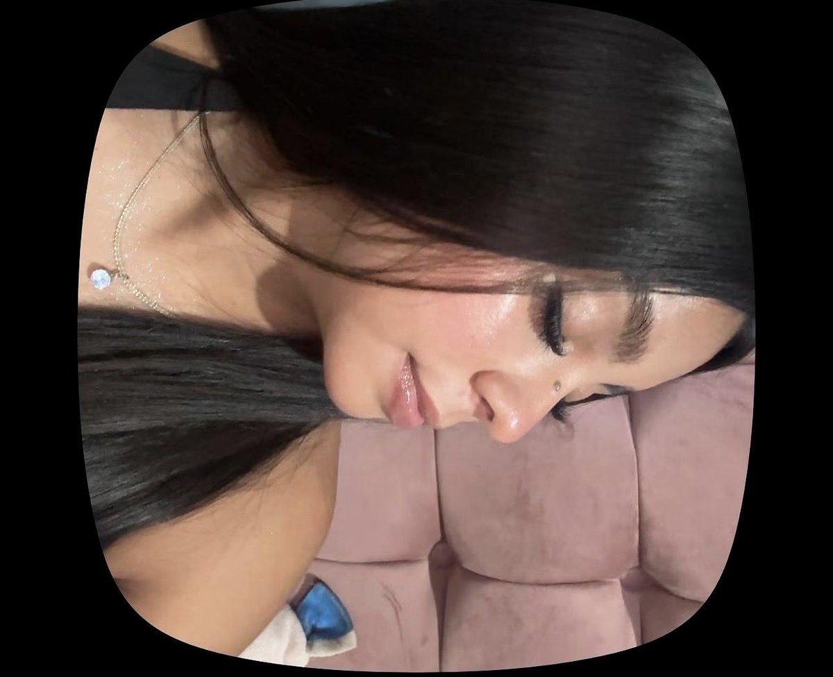 DayanaH910's tweet photo. así, a lo natural  😘 https://t.co/l0Ul4ddP2v