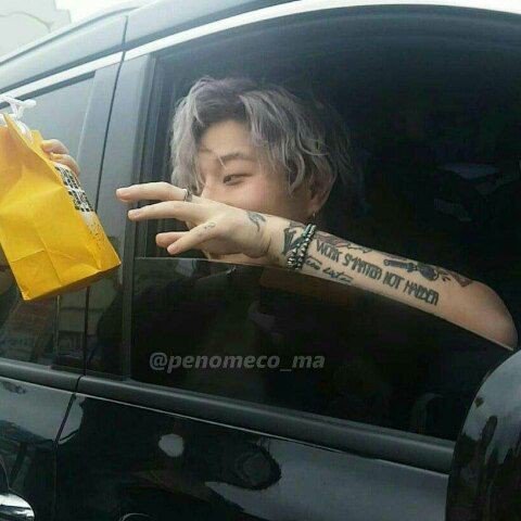 My_MeloDAE's tweet photo. Happy birthday to my ultimate khh and krnb bias, PENOMECO! Thank you for being one of my sources of joy, Dongwook-shii 🥹💛 i know the chances are slim to none, but hopefully, i'll get to watch you live someday. Ily! 💛

#PENOMECO
#HappyPenomecoDay https://t.co/tqSaWeBySV
