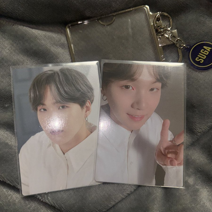 yushiiiluv's tweet photo. 방탄 슈가 방방콘 엠디 포토카드 포카 홀더 키링 양도 판매합니다 md sell

✅ 1.5

방탄소년단 bts 남준 석진 윤기 호석 지민 태형 정국 rm jin suga jhope jimin v jungkook pcs pc sell 특전 앨범 디비디 메모리즈 미공포 blu-ray 제이홉 콘서트 콘서트 영통 럭드 미개봉 아리랑 비욘라 https://t.co/IWJUEdU9uv