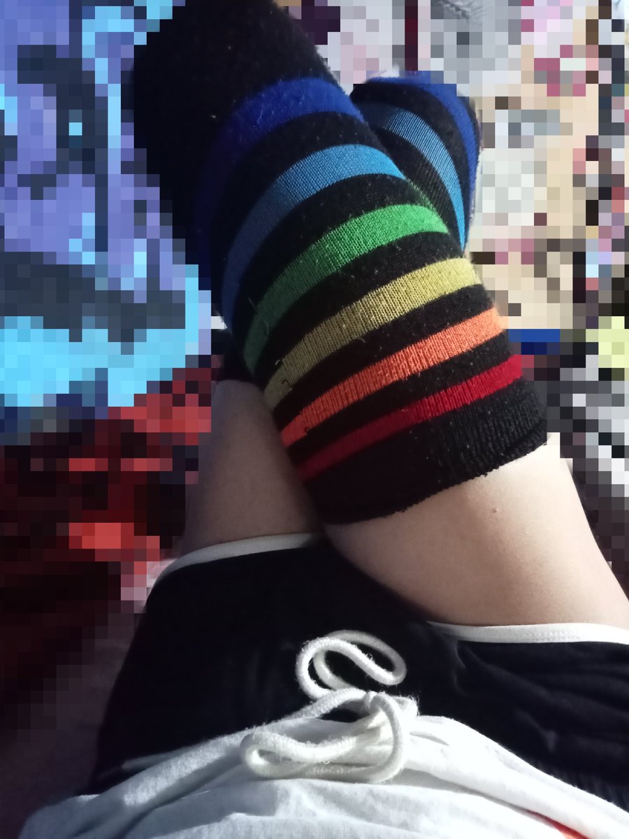 PKR_018s's tweet photo. Holi gente,hoy no he tenido tiempo de tomarme fotos así que les dejo algunas que tome hce algún tiempo.
Quién quiere ser la lata? UwU 
#femboy #femboyespañol #femboygamer https://t.co/VLEm747kln