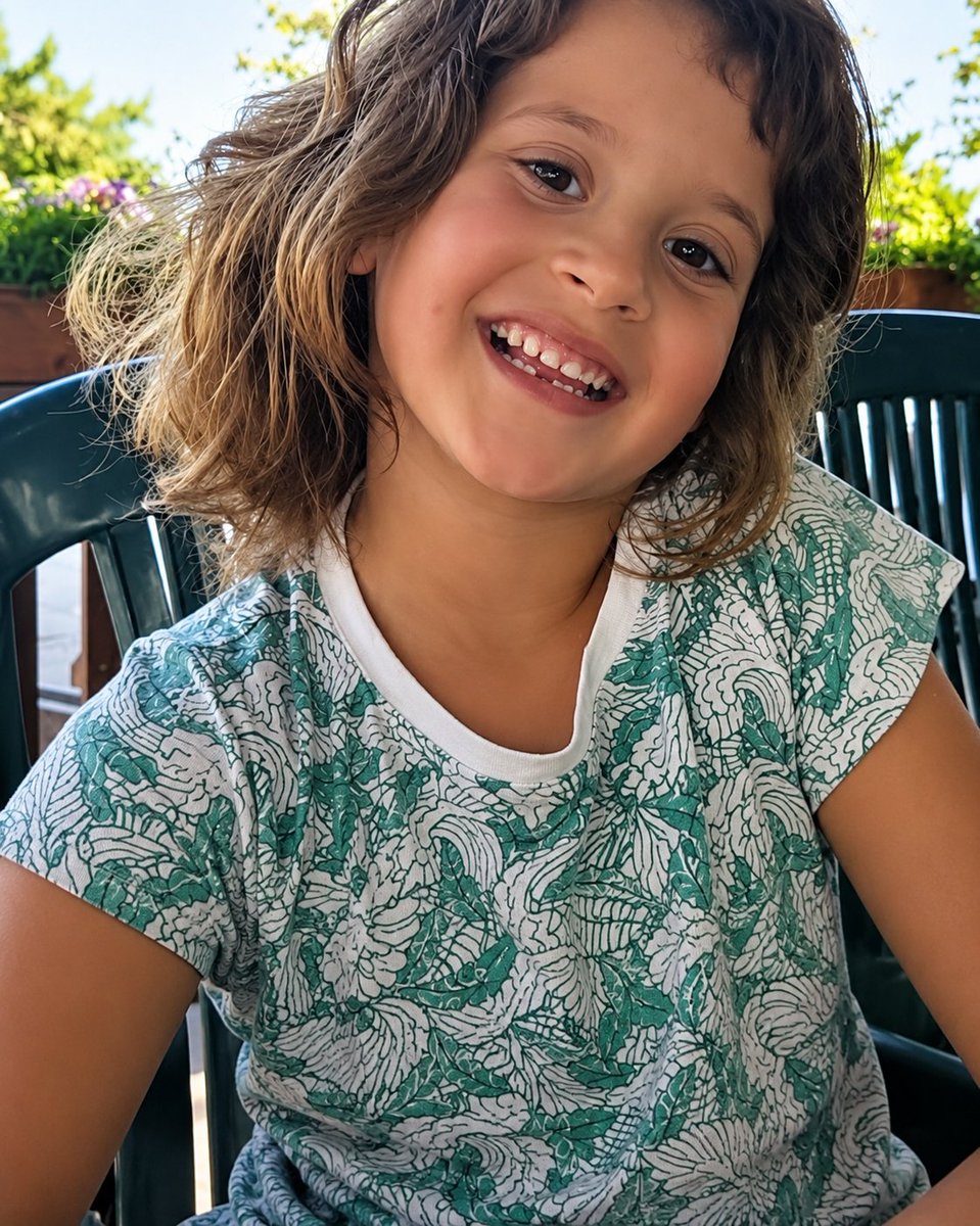 ScheibeFred's tweet photo. Her last words were:
"I'm just a child. I have school tomorrow."

Liel Hetsroni💔
Burned to ashes by Gazans on #October7, alongside her twin brother and grandparents

#Neverforget
#Neverforgive https://t.co/9HrvHd8xiB