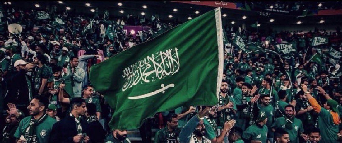 Saud__sa11's tweet photo. مبرووووووووووووووك 💚🇸🇦

#كاس_خليجي_٢٧ https://t.co/3xiGU6j6bE