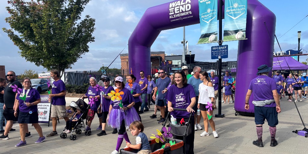 AlzAssocWNC's tweet photo. Western NC, we loved seeing you for #Walk2EndAlz last Saturday!💜 

Over 700 people joined our Asheville, Henderson Co. &amp; Rowan-Cabarrus Walks, raising over $207,000 for Alzheimer's research, care &amp; support. THANK YOU! 

Donate or find an event near you: https://t.co/fn5t7TpHGq https://t.co/rSxAkHBeN1