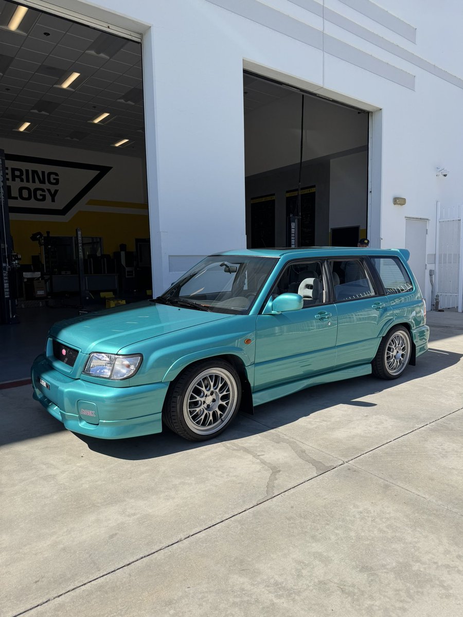 Magnaflow's tweet photo. @buckylasek 2001 Forester sounds better than ever!

Bucky’s 5-speed manual JDM Subaru Forester looks great and barks with our #MagnaFlow Exhaust system. https://t.co/qT3LifkoCP