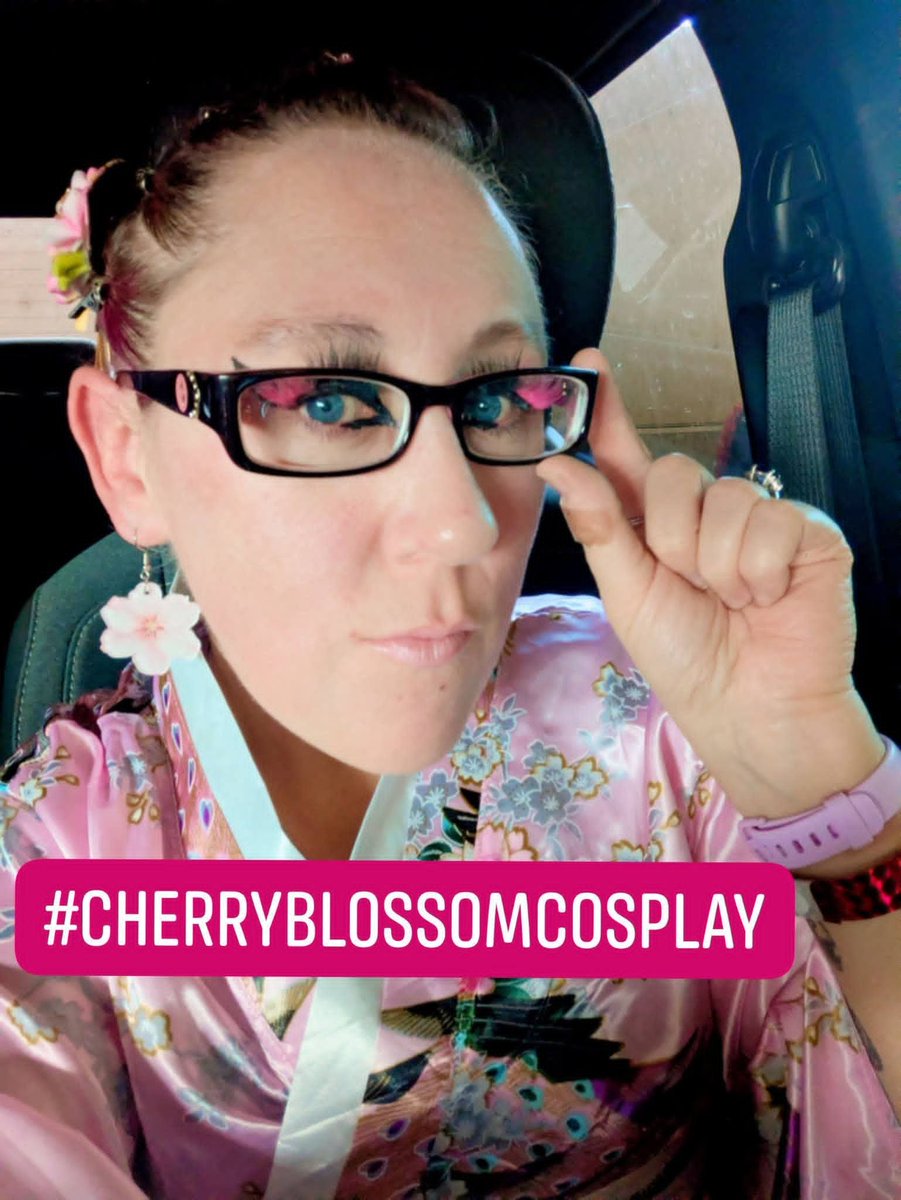 Jennife24455114's tweet photo. 🌸 Hello Beautiful friends and cosplayers 🌸 

I know I have not been on in a while. I have been extremely busy with life!!. I wanted to share these photos. My cherryblossomcosplay kimono dress!. 
#Followforfollow
#everyoneシ゚ 
#Topfans
#CherryBlossomCosplay https://t.co/lNr3fQ28Iq