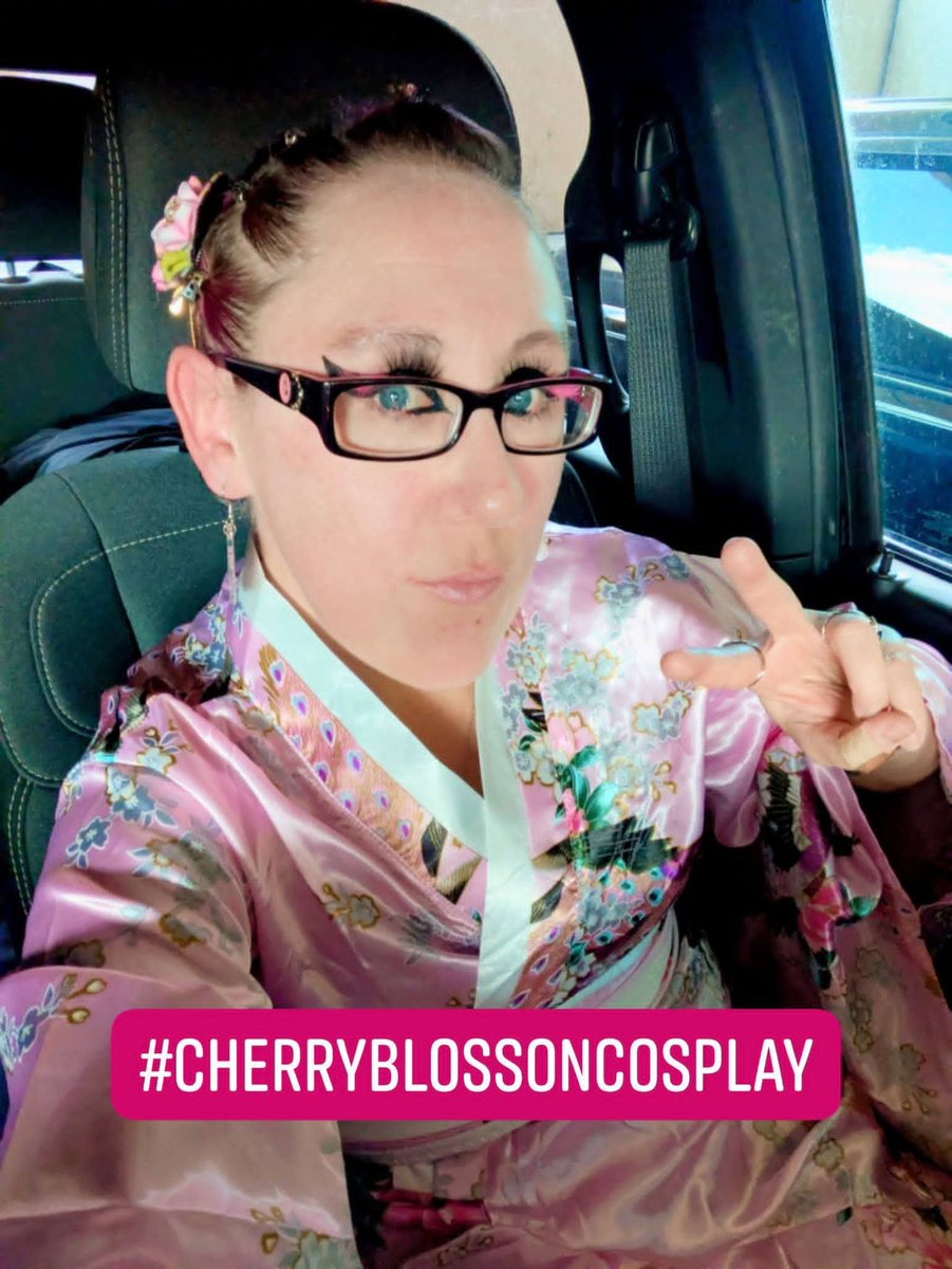 Jennife24455114's tweet photo. 🌸 Hello Beautiful friends and cosplayers 🌸 

I know I have not been on in a while. I have been extremely busy with life!!. I wanted to share these photos. My cherryblossomcosplay kimono dress!. 
#Followforfollow
#everyoneシ゚ 
#Topfans
#CherryBlossomCosplay https://t.co/lNr3fQ28Iq