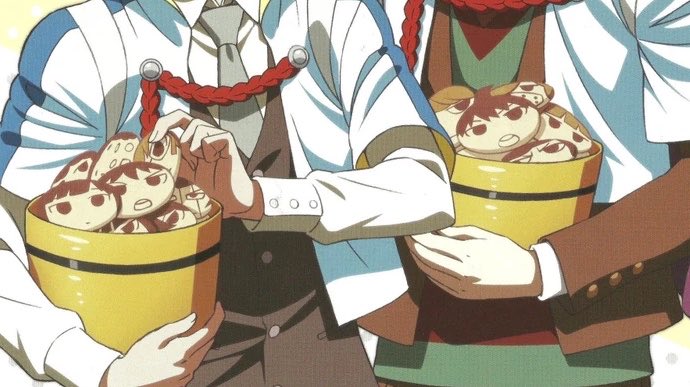 SimonsDearest's tweet photo. Sorry I’m gonna cornplate but I find it rlly cute that kuzuryu is reaching for the pekoyama cookie and komaeda has the hinata cookie at the top of his pile even though he doesn’t even know him yet 😭 soulmate cookie https://t.co/5Gqm16iH0K