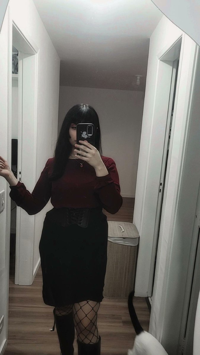 EllieRaww1's tweet photo. 🧛‍♀️ https://t.co/YicBFcABtR