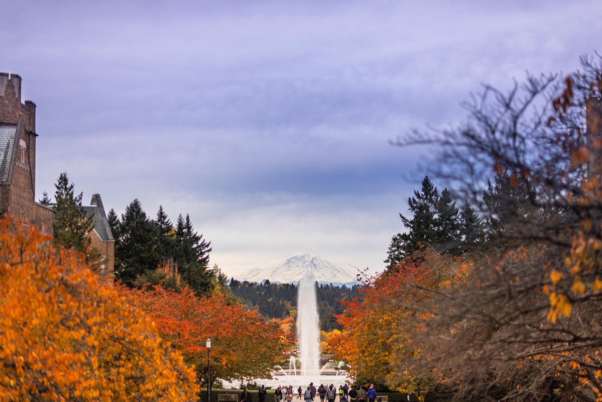 UW's tweet photo. Fall looks good on us. 🍁🏔️🍂 https://t.co/N5x5EYP3Wl