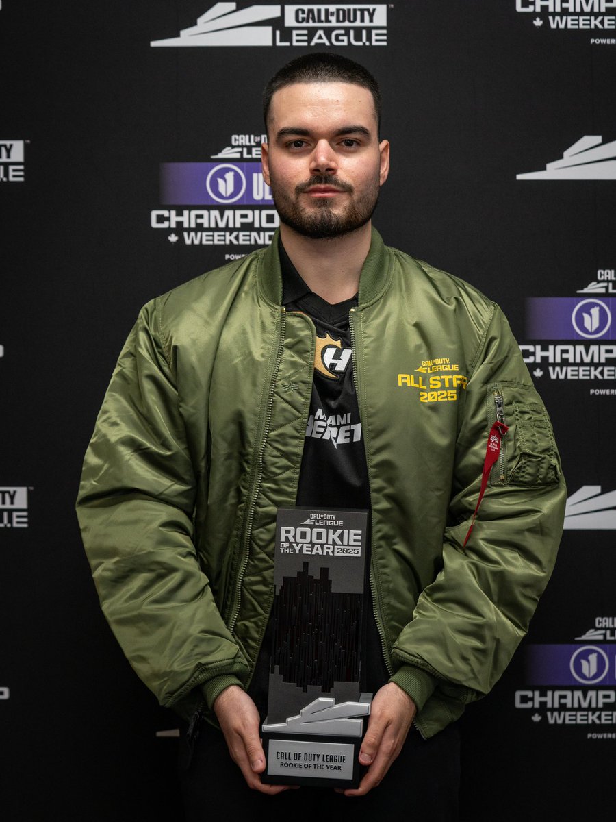 RenKoRCoD_'s tweet photo. Hola a todos,

Me gustaría empezar este post felicitando a Heretics por haber conseguido la plaza de la CDL, me alegro mucho que por fin se haya podido dar este momento, es muy importante para el club y todos los fans que llevamos siguiendo el COD y a Heretics en España desde siempre.

Después de dos temporadas con Heretics, cuesta resumir en unas pocas palabras todo lo que han significado estos dos años para mí.

He vivido momentos increíbles, partidos y eventos inolvidables, he aprendido muchísimo y, sobre todo me llevo la amistad que hemos creado con la gente del equipo, staff y club. 

Quiero dar las gracias a toda la gente que ha estado detrás de nosotros durante este tiempo. A todos los fans que habéis viajado para vernos, que nos habéis apoyado incluso cuando las cosas no estaban saliendo como todos queríamos y aún así seguíais confiando en nosotros y en mí.

Puede parecer una tontería, pero muchas veces esos pequeños gestos significan muchísimo más de lo que imagináis.

Gracias a Heretics por darme la oportunidad de vivir todo esto, por confiar en mí y por hacerme sentir parte de algo tan especial y bonito. Os puedo asegurar que siempre me he dejado todo para dar los mejores resultados posibles, haceros felices y estar orgullosos. Que hayamos conseguido todo lo que hemos conseguido siendo 4 españoles tiene muchísimo más mérito del que pensamos, y estoy seguro de que dentro de unos años lo valoraremos todavía más.

Ahora empieza una nueva etapa para mí, en unos días podréis ver donde voy a jugar la temporada que viene y lo haré con la misma ilusión y ambición que siempre he tenido y me ha caracterizado.

Gracias por todo @MiamiHeretics @TeamHeretics 🧡🤍