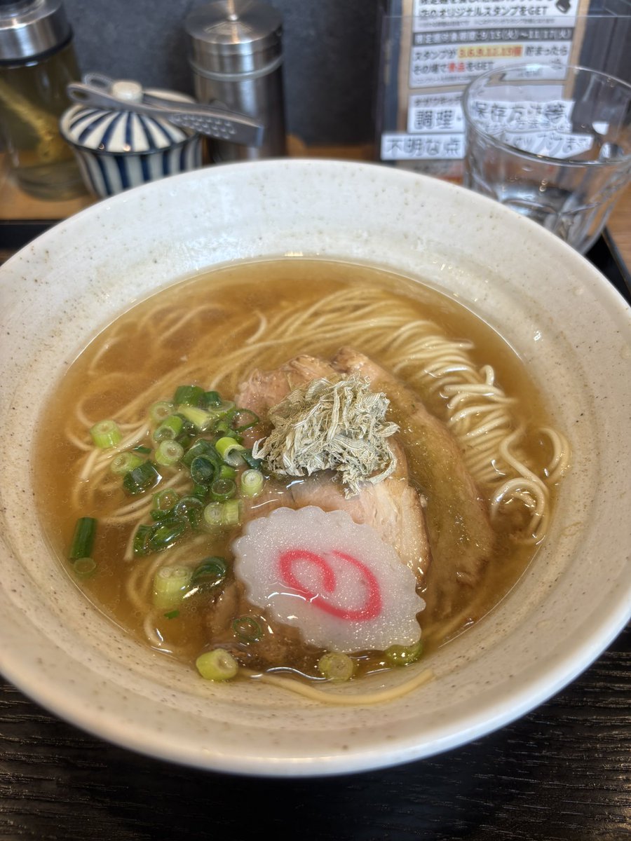 umi38's tweet photo. 小川系限定巡り
橋本の丸にたちばなさんにて、あご出汁らーめん。
高幡不動のらーめん専門店小川さんにて、しじみらーめん。
どちらもあっさりながらも、出汁の旨味が存分に味わえ、とても美味しかったです。ご馳走様でした。 https://t.co/krX2mgHSgA