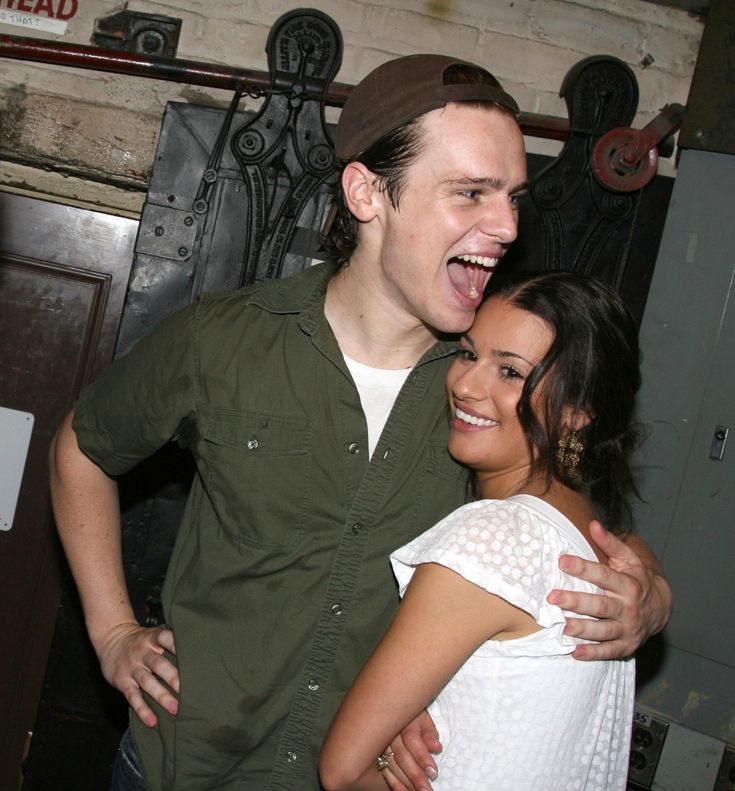 dailygroffchele's tweet photo. baby &amp; baby https://t.co/2tJNdQwRcs
