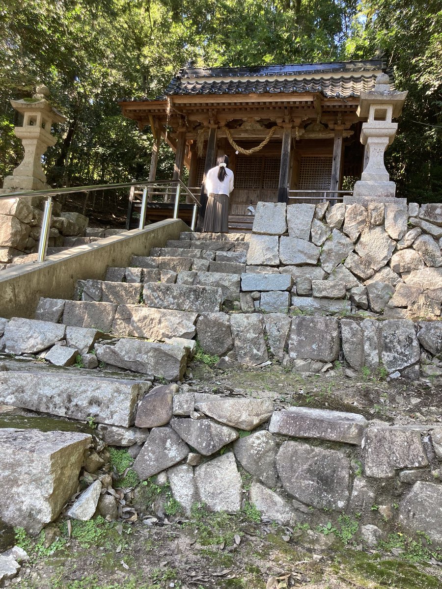 yumitreee's tweet photo. 秋晴れな一日の始まり
今日は大学病院に定期受診です
検査はしんどいけど
頑張ろ https://t.co/132rxUwJR3