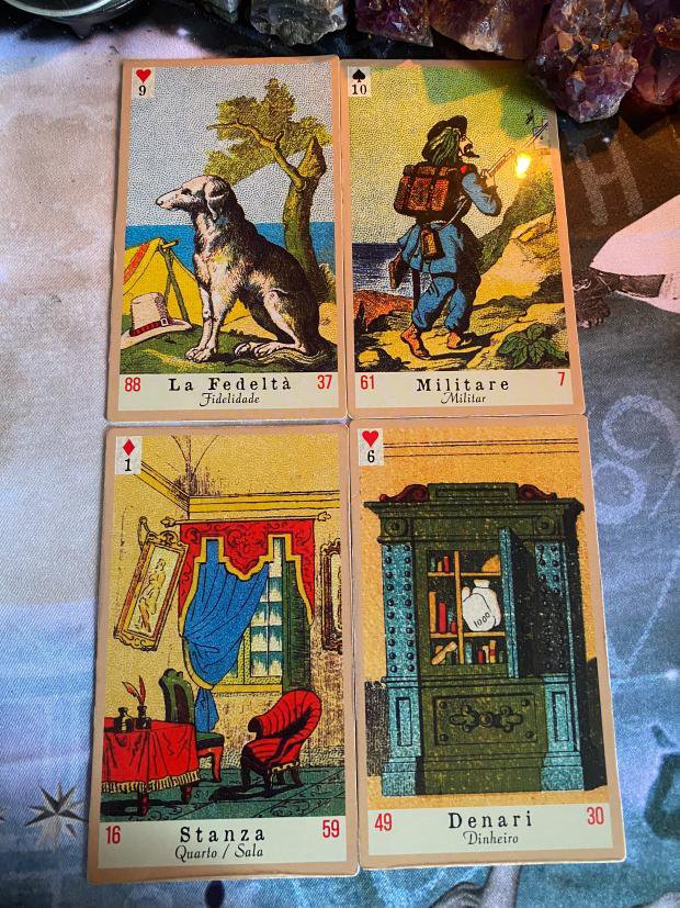 tarot_babayaga's tweet photo. ༻ Outubro para Áries, Leão e Sagitário
— Signos de fogo vem chegando em Outubro com muito foco e sangue nos olhos para que conquistem tudo o desejam (especialmente se for dinheiro). Em diversas áreas da sua vida será necessário disciplina e determinação, com uma fidelidade enorme aos seus objetivos. Não importa o tanto queiram de convencer a “dar um jeitinho” ou de desistir, você irá persistir e ser fiel a pessoa mais importante da sua vida: você. Qualquer obstáculo profissional que surja vai sim ser superado, não importa o quão difícil seja. É importante que você se resguarde, mantenha seus planos em sigilo e não os exponha para qualquer um, e no final desses desafios tem muito dinheiro te esperando. Para os solteiros, não é o momento de um grande amor surgir, no máximo terão relações baseadas em desejo carnal, portanto preste também muita atenção em quem você leva para casa ou com quem você se fecha em um quarto de motel. Comprometidos estarão em uma vibe mais caseira para juntar dinheiro e cumprir com as metas do casal.