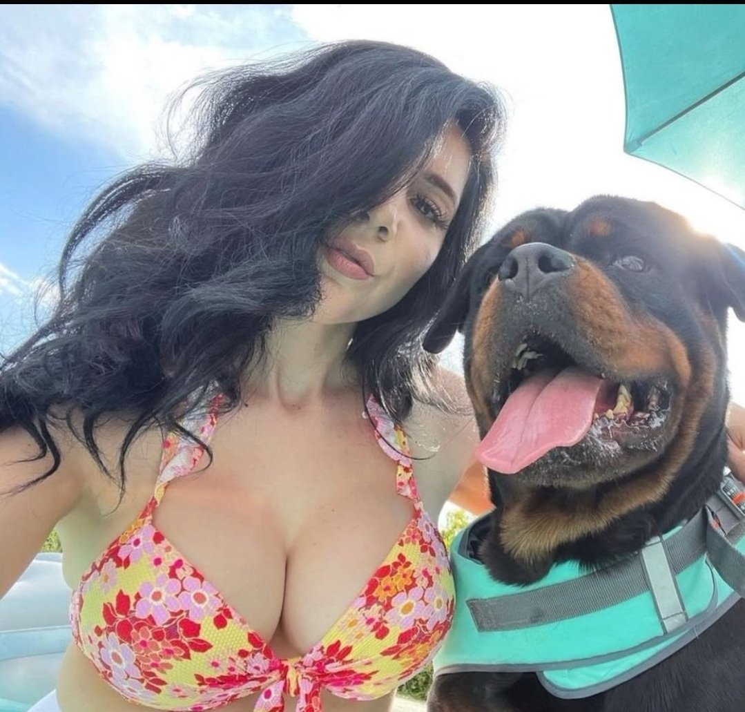 MaddyStareb1b's tweet photo. Cute love 😍 and serious minded
https://t.co/qB6fKNw9Z9 https://t.co/0ZShK454I9