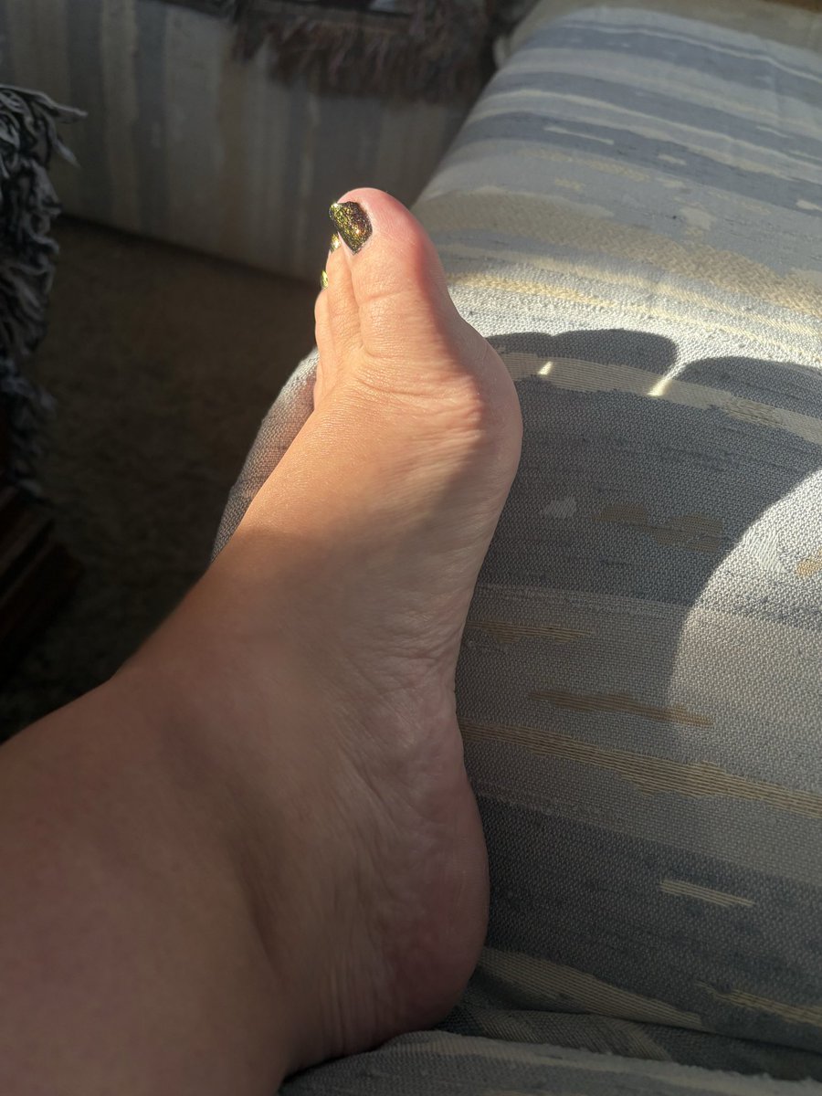 ElenaTwinkleToe's tweet photo. @rt_feet Sparkles ✨ https://t.co/2bxic5Uya2