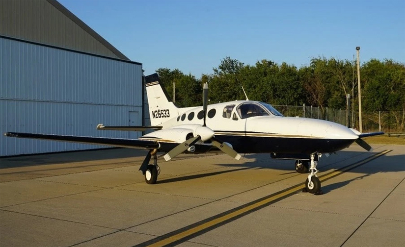 AeromediaLLC's tweet photo. 1979 Cessna 421C For Sale: “Maintained With Full-Time, On-Staff Maintenance”: https://t.co/JWOHNg1IFq https://t.co/1cwPUNKQbn