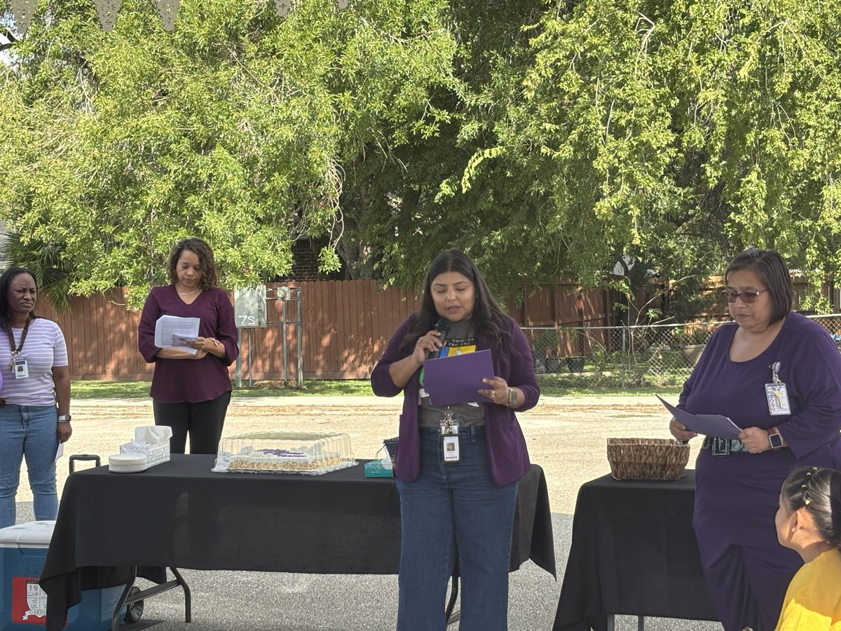 O_L_Mayers's tweet photo. This #NationalPrincipalsMonth, we lovingly remember a principal who knew how to #LeadWithJOY. We are grateful for the 28 years she shared with @AliefISD. Her legacy lives on in the @Martin_Mustangs students, staff, and families whose lives she touched. Forever in our hearts. 💜 https://t.co/LTEJkipHuA