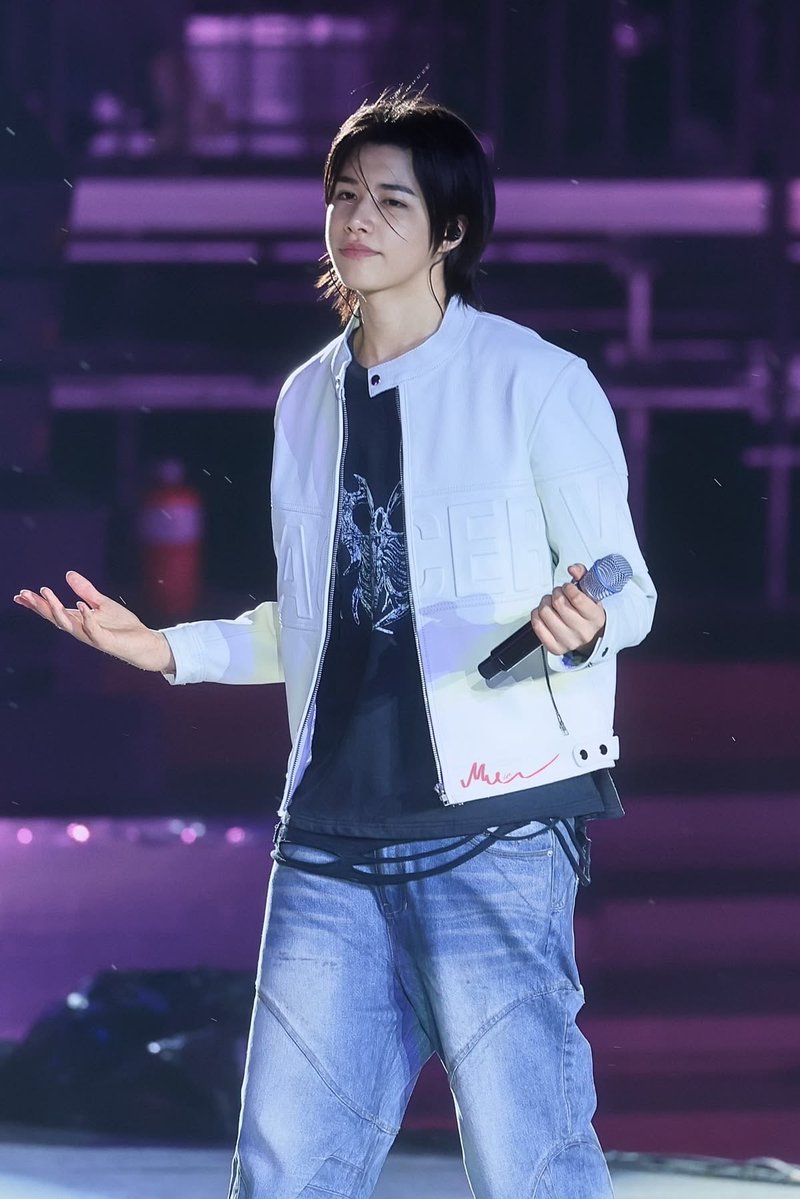 meme_4sho's tweet photo. He looked like an angel that day https://t.co/rpF8tJHRsj