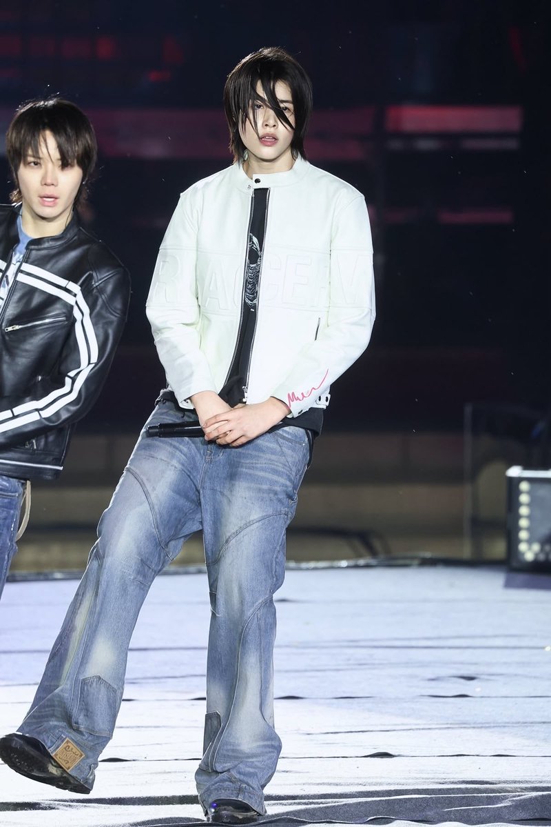 meme_4sho's tweet photo. He looked like an angel that day https://t.co/rpF8tJHRsj