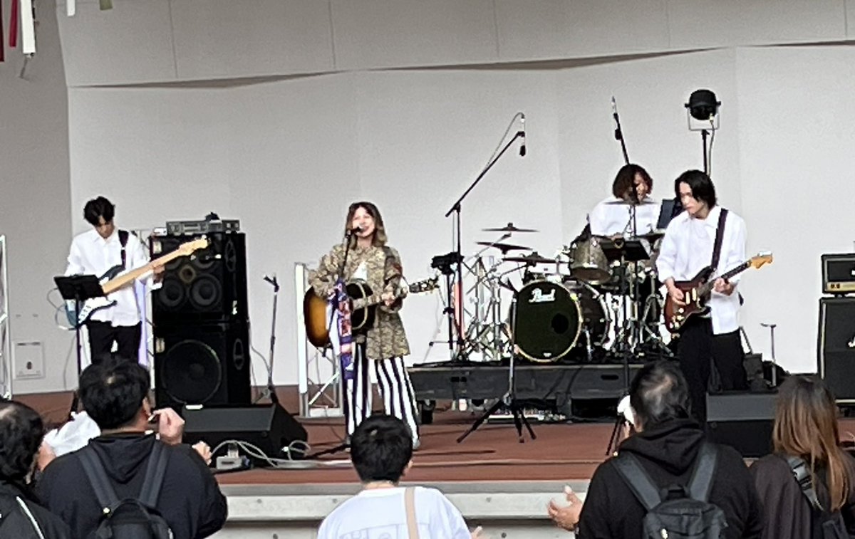 otousan98028963's tweet photo. #HOME13
#MUSICVILLAGEDAY
#芸術の森
#UNIONFIELD
トップバッターは、なにわの道産子 #みーぽん。
単身、大阪から北海道へやってきて暮らし、路上ライブを重ね、Zepp SapporoでのOne Man Liveを成功させた努力と行動力と実力の持ち主👍
今は大阪で新しい目標に向かっているみーぽを応援します! https://t.co/wd9WkxAlkD