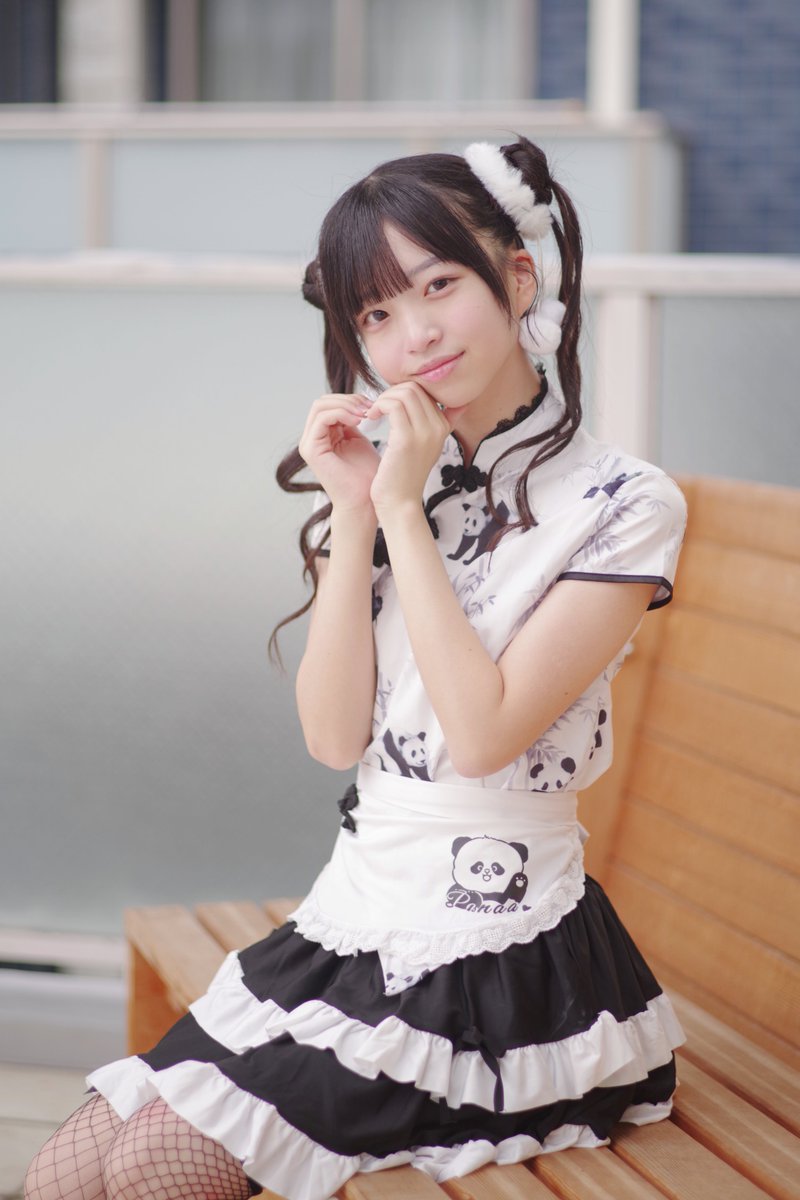 maumow1's tweet photo. 新アイドルグループ、ネオハレーションの月島ういかさん(@uika_NeoHala)。202609、ラブリック&amp;ネオハレーション 団体撮影会2部にて5。可愛すぎ。まん丸ハート💛#月島ういか #ネオハレーション #きらきらういかメラ https://t.co/mqXAltsik4
