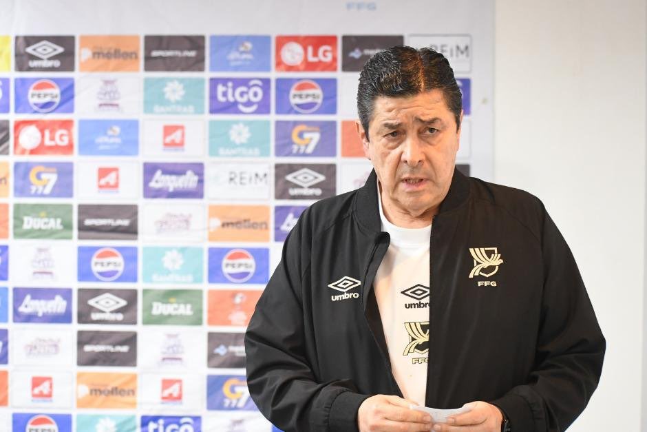 AlfredoFM77's tweet photo. Futbol de Guatemala 🇬🇹
El DT de Guatemala, el mexicano Luis Fernando Tena haciendo historia:
✅Clasificados a 4tos de la Nations League.
✅Se mantienen en La Liga A.
✅Semifinalistas de Copa Oro. https://t.co/KCT1QXJZwg