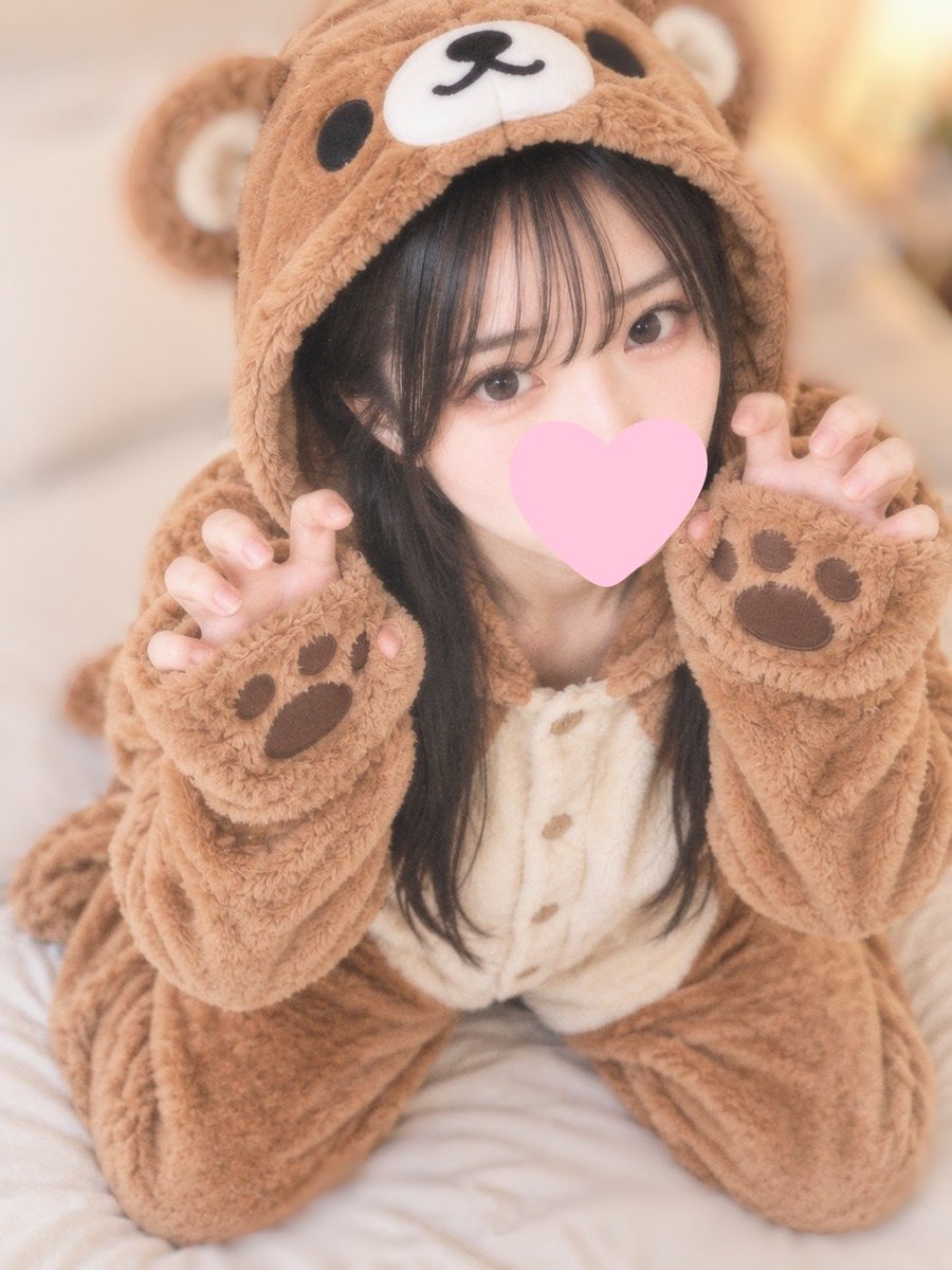 riorio_chan_ura's tweet photo. やせいの
りおくまさんがあらわれた🐻💕

がおー！！🐻💞

①ぎゅーする　　②つかまえる

③もふもふする　④逃げる https://t.co/Qh9CSoxdfM