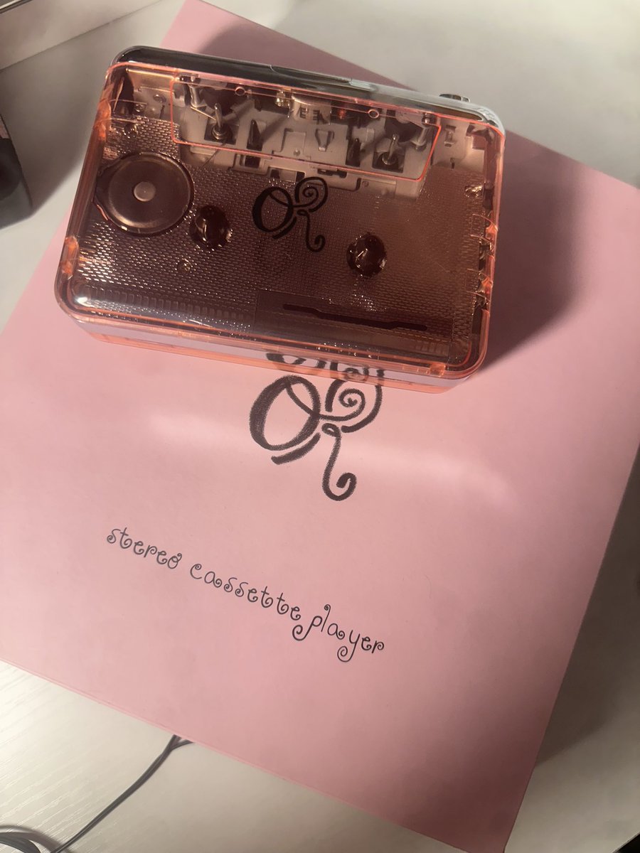 eomdris's tweet photo. does anyone want this…… i wanna sell it https://t.co/X2Ty2fGu98