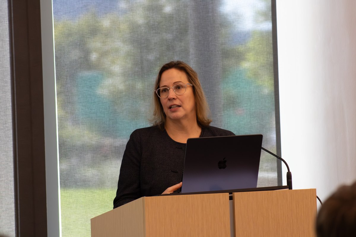 utswbme's tweet photo. Thank you to Dr. Sharon Gerecht for joining us yesterday to deliver a BME Distinguished Seminar on her pioneering work in vascular biology and tissue engineering. https://t.co/4OdLEHaNLS