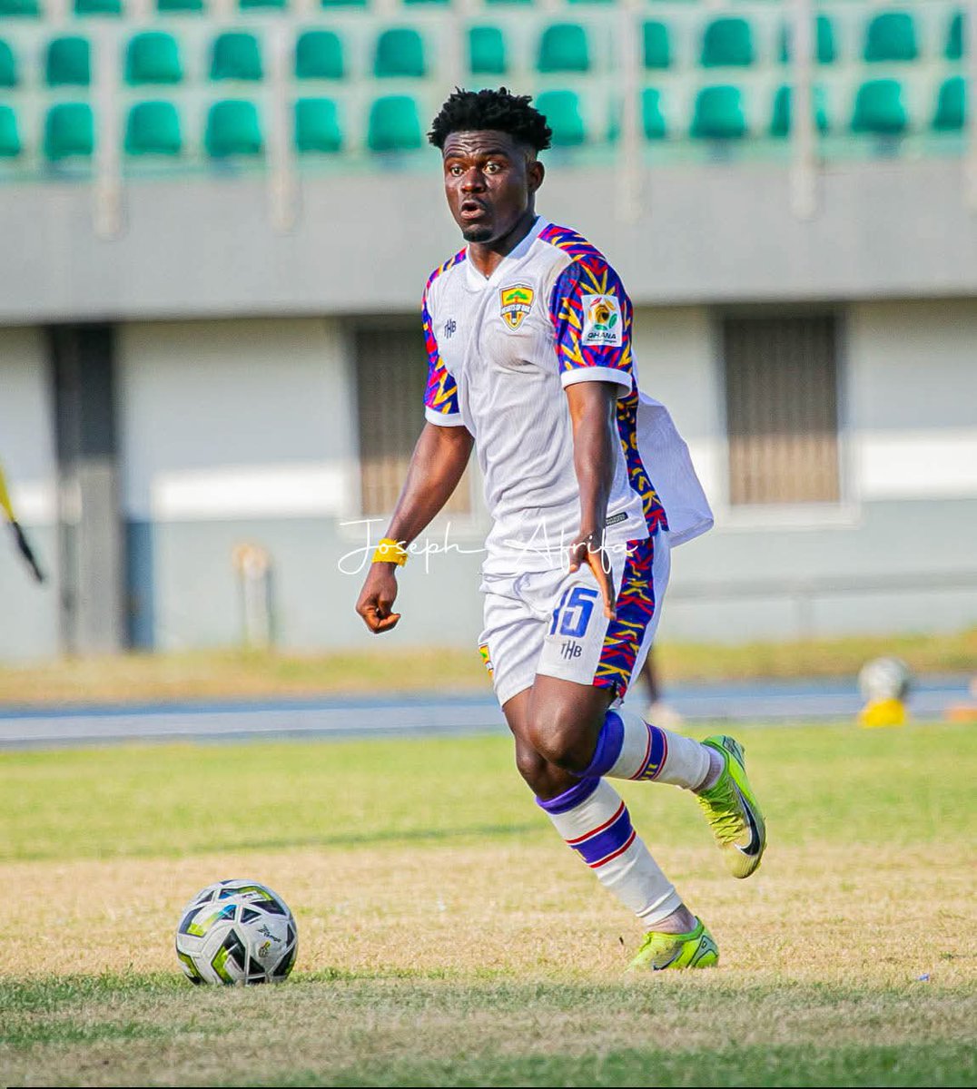 ShabanMo9's tweet photo. Hearts of Oak defensive midfielder Dominic Nsobila 📷🔥 https://t.co/OjLipMQsWF