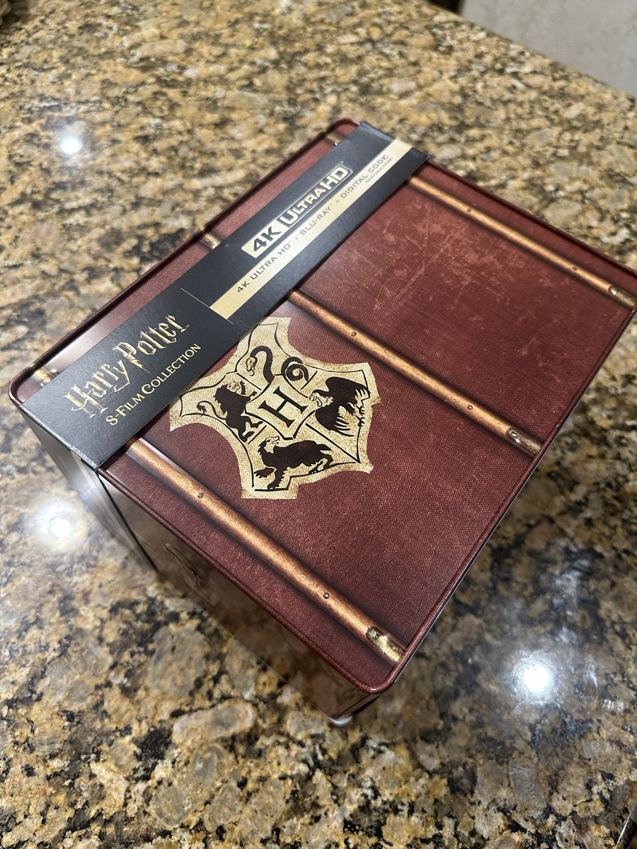 Rexzilla's tweet photo. My 4k limited edition Steelbook set for Harry Potter just came in 😂😂😂😂😂😂 https://t.co/YUcSgsuczN