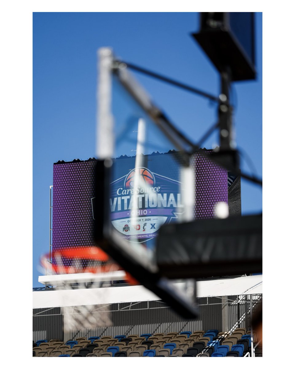 GoBearcatsMBB's tweet photo. Hoops hit different outside. https://t.co/KC8OrIuAKJ