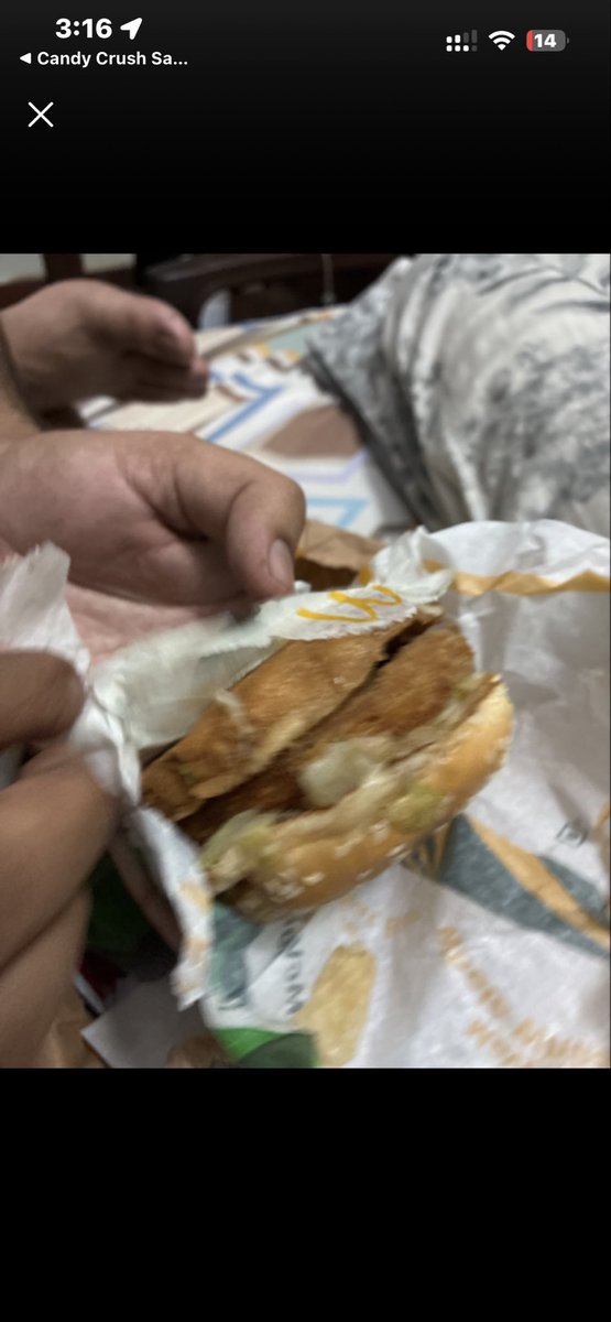 7amu's tweet photo. Dear @zomato @McDonalds 

Luved the way u guys hv facilitated my birthday. Thank u so much. 

Ur customer care is saying this soggy and wet food is in consumable condition so they cant give refund. 
Cold drink was spilled on food. Burgers and mc puff was wet. 

I really enjoyed. https://t.co/rgeecKA8Z4
