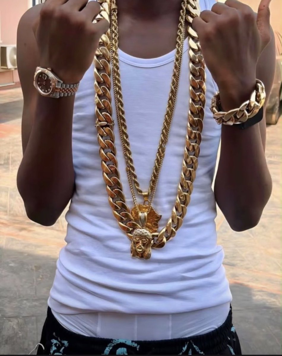AdeGoldigger's tweet photo. Lifestyle shiii 🧏🏾🤤expensive https://t.co/nYz909thSx