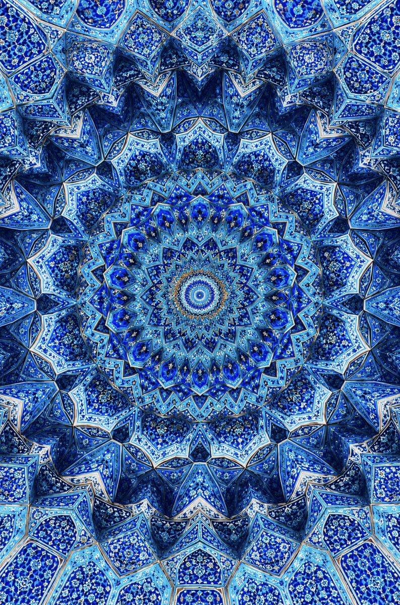 aseelswaid9's tweet photo. One of my works, Islamic Architecture Blue https://t.co/lcUY2P48xY