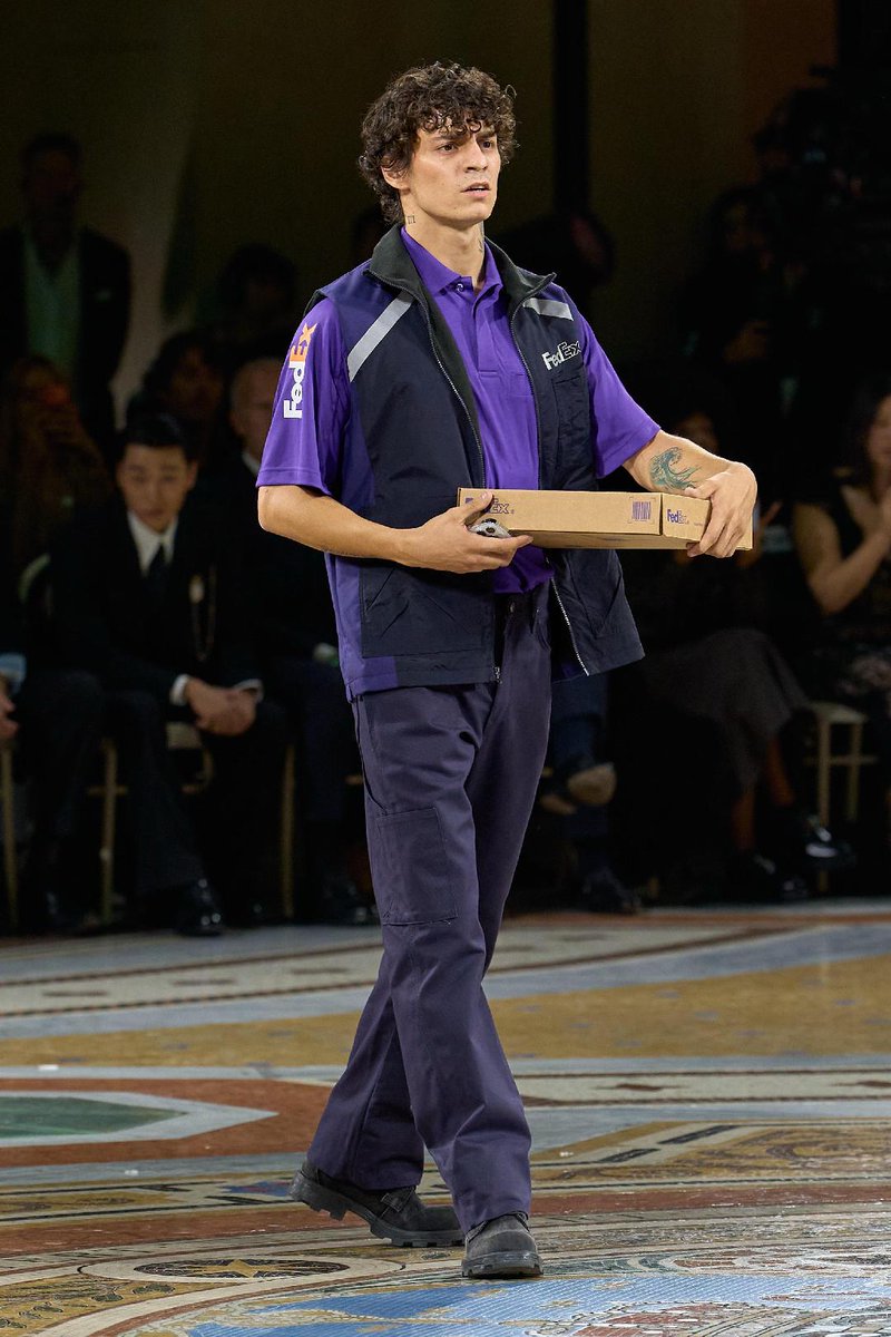FedEx tweet picture